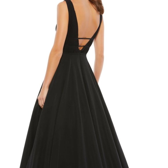 Mac Duggal Ballgown (Black, New) - Picture 2 of 4
